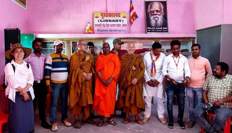 बुद्ध् महोत्सव में देश विदेश से पधारे मेहमान।