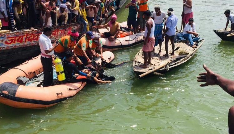 पिकअप वैन हादसा