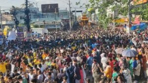 नेपाल के विराटनगर में निकली राधाकृष्ण रथयात्रा में उमड़ा जनसैलाब।